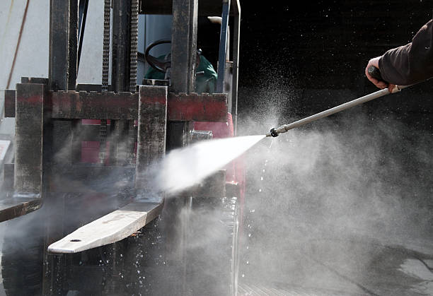 Why Choose Our Certified Pressure Washing Experts for Your Project Needs in Fairbank, IA?